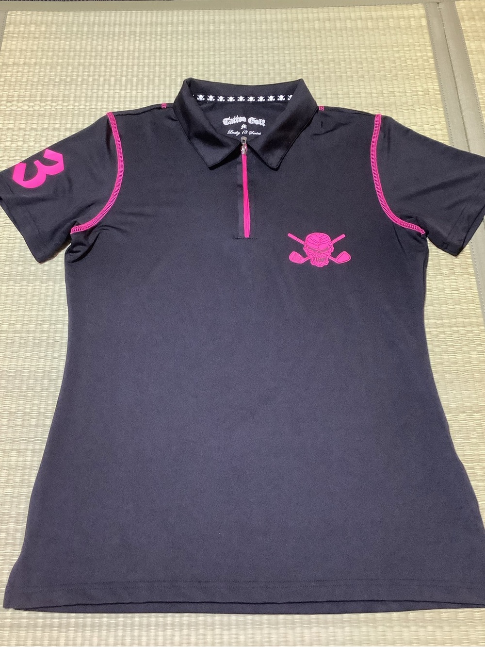Tattoo Golf Ladies Lucky 13 Hybrid Zipper Cool-Stretch Golf Shirt in Black/Pink